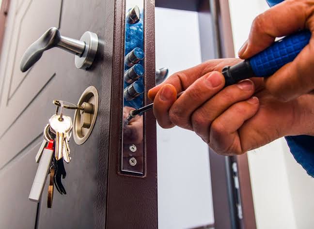 Door unlock service